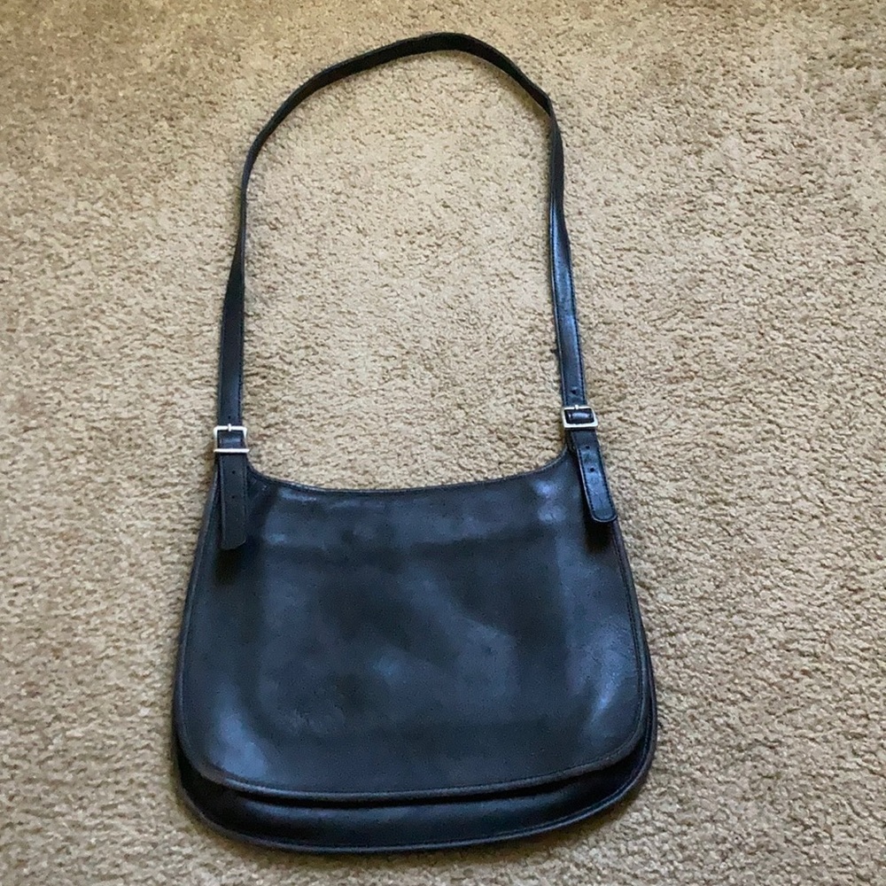 Coach Messenger purse. Please read description